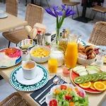 Hotel Casual Con Duende By Casual